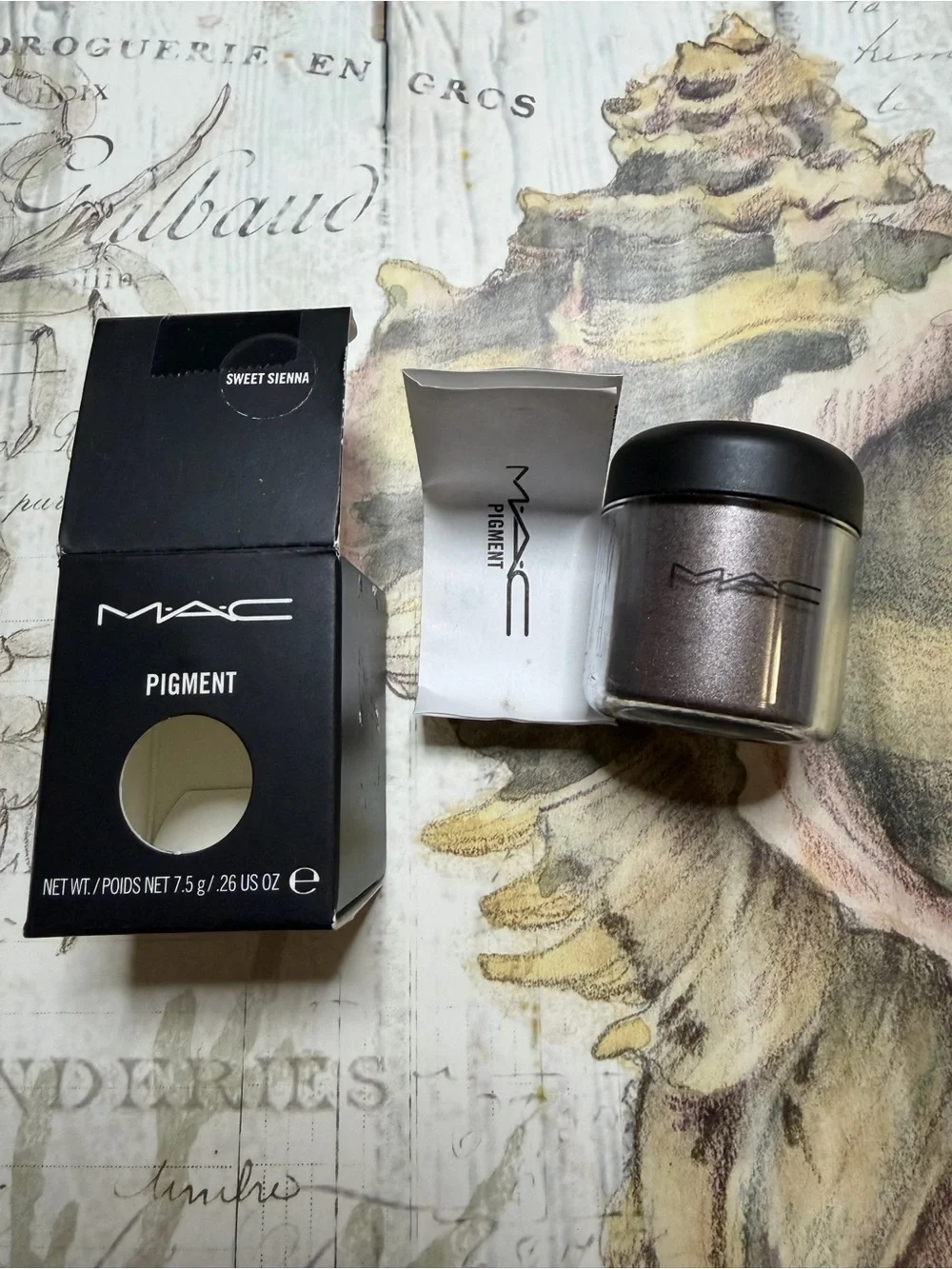 MAC COSMETICS BNIB SWEET SIENNA PIGMENT RARE 7.5g jar!